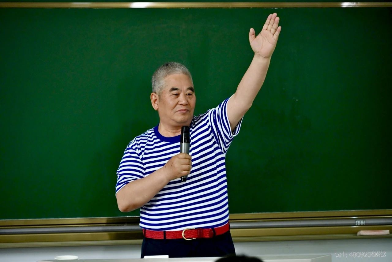 儲吉旺為高校學(xué)子講授“畢業(yè)最后一課”(圖3)